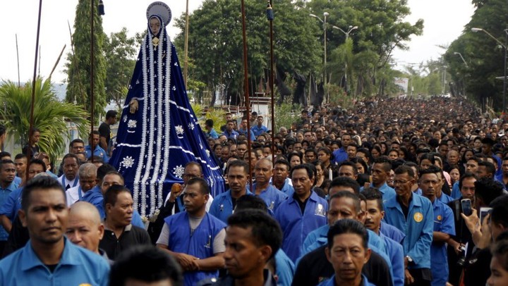 Perayaan Semanta Santa di Flores Timur