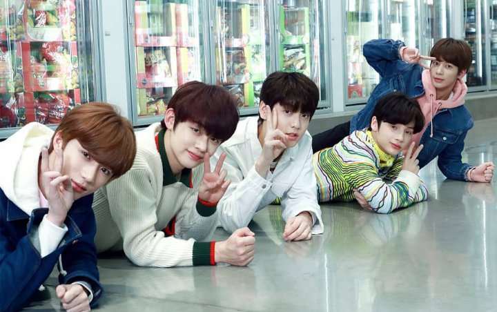 TXT Umumkan Akan Rilis 'Cat And Dog' Lewat Video Unik 'Lukis Wajah' Para Member