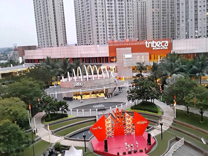 Tribeca Park, Ruang Hijau di Sebuah Mall Besar