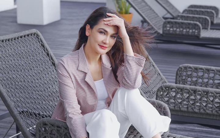 Usai Joget Cantik Di Coachella, Luna Maya Kucel Kepergok Ngemper di Jalanan Banjir Komentar