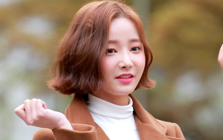 Yeonwoo Momoland Jadi Perbincangan Gara-Gara Celana Pendek Kekecilan