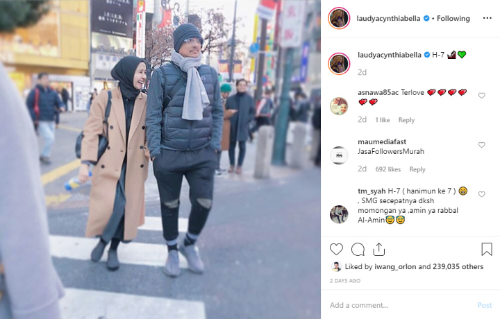Laudya Cynthia Bella Jalan Bareng Suami