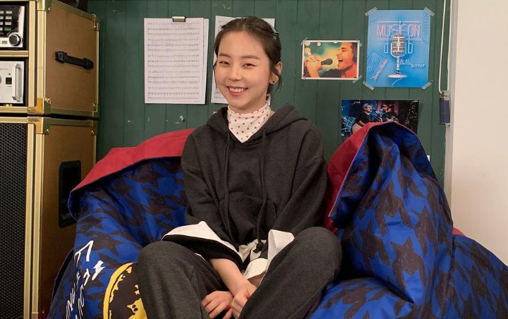 Sohee Pamer Foto Imut di Lokasi Syuting 'Laughter in Waikiki 2', Fans Malah Tertawakan Mobil Ini
