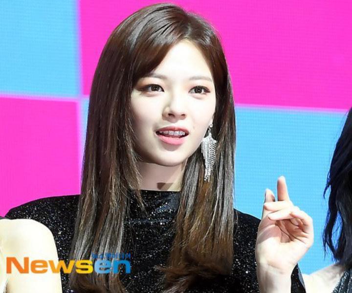 Rambut Panjang Jeongyeon Twice Jadi Sorotan di Showcase, Netter Sebut Tak Secantik Dulu