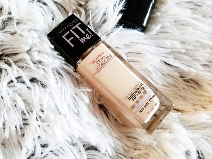 Maybelline Fit Me! Dewy + Smooth Foundation Rp 149 ribu