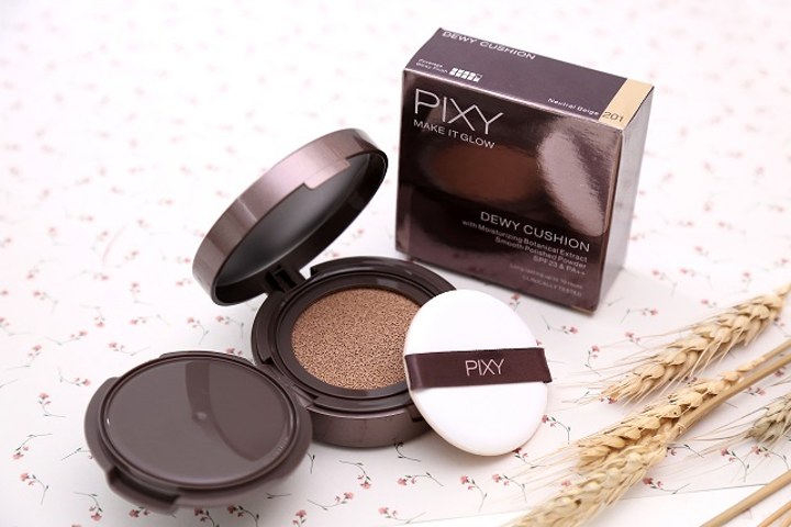 PIXY Make It Glow Dewy Cushion Rp 125 Ribu