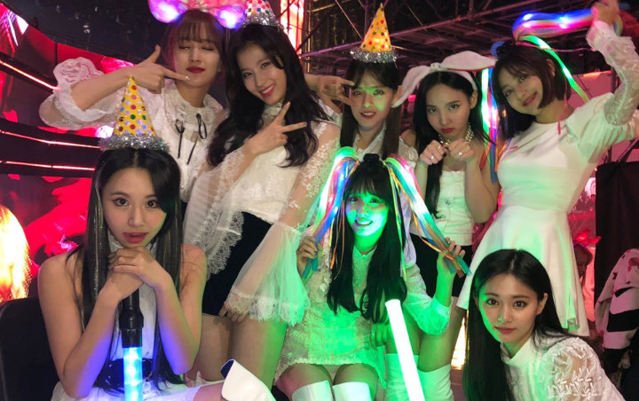 Twice Ungkap Topik Hot di Grup Chat Mereka Serta Member yang Paling Tak Eksis