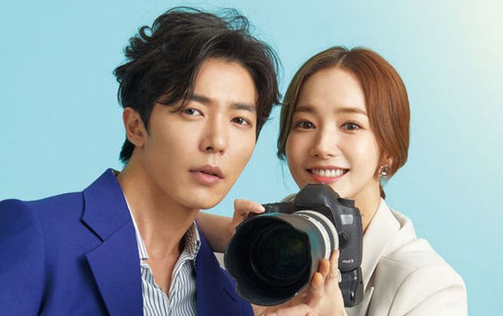 Park Min Young Ceria Diam-Diam Potret Kim Jae Wook di 'Her Private Life'