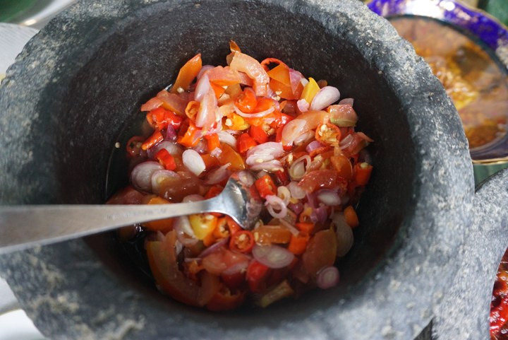 Sambal Dabu-Dabu dari Manado