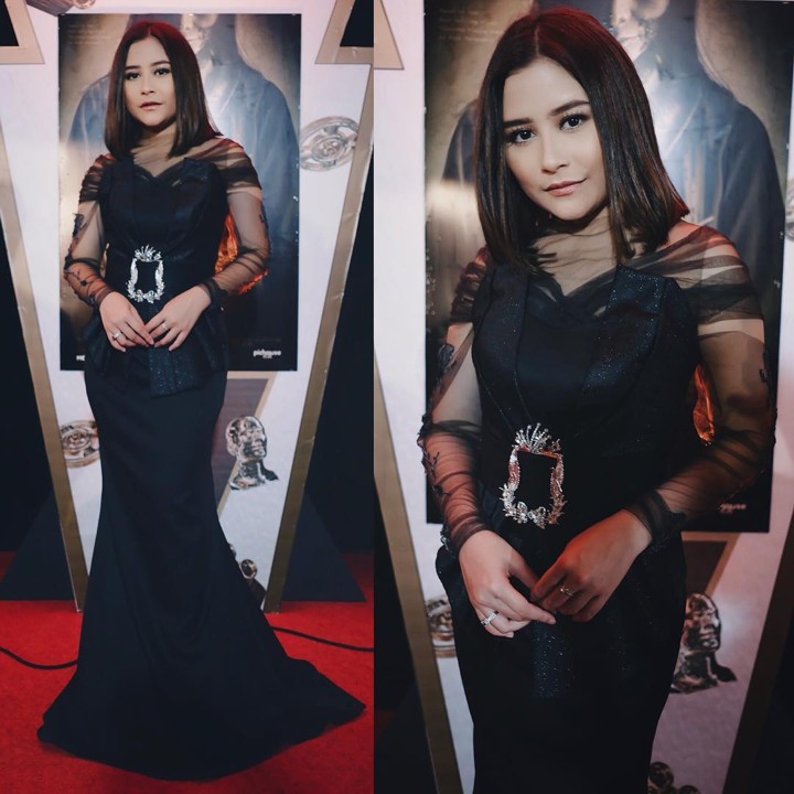 Serba Hitam Saat Hadiri Indonesian Box Office Movie Awards 2018