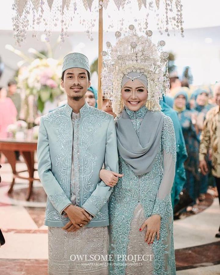 Gaun Pengantin Adat Namun Tetap Syar'i 