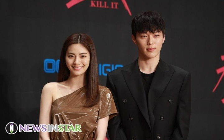Nana Ceria Saat Foto Bareng Jang Ki Yong di Lokasi Syuting 'Kill It', Fans Baper Abis