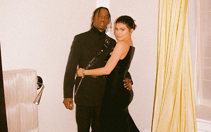 Kylie Jenner Pasang Baliho Di Tepi Jalan Untuk Rayakan Ulang Tahun