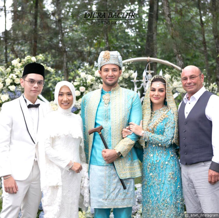 Pukau Publik dengan Wajah Tampan dan Sikap Tenang Saat Nikahkan Sang Kakak