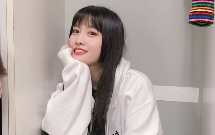Baju Momo Twice Hampir Lepas Saat Bawakan 'Fancy' di 'SBS Inkigayo Super Concert'