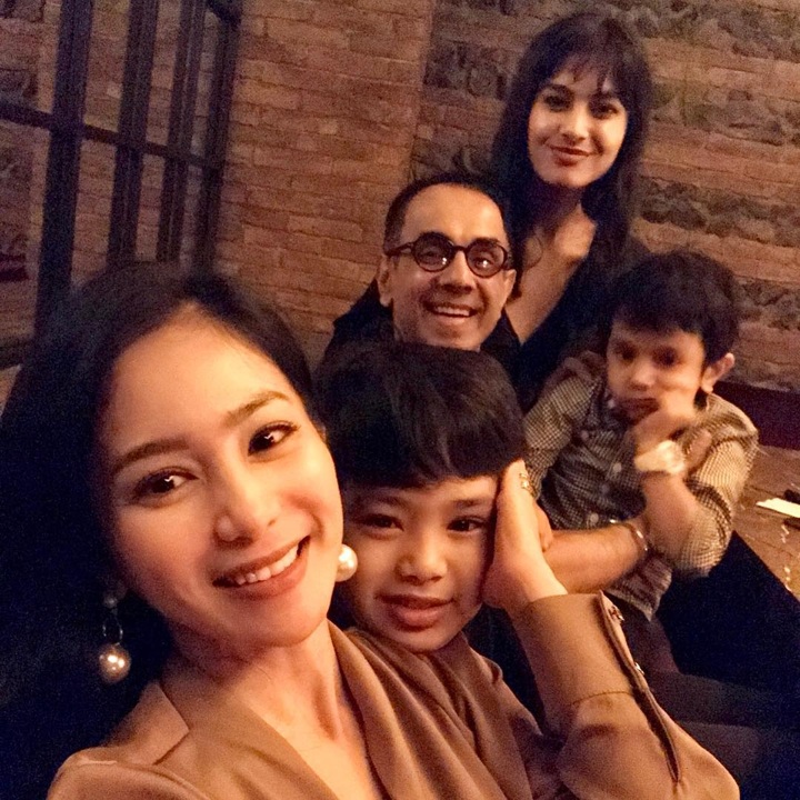 Bahagia Nikmati Waktu Bersama Keluarga