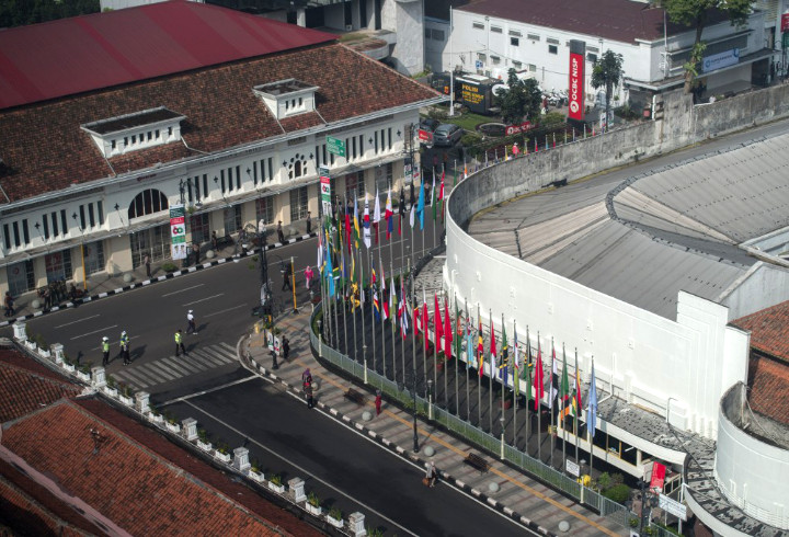 Ngabuburit di Jalan Asia Afrika