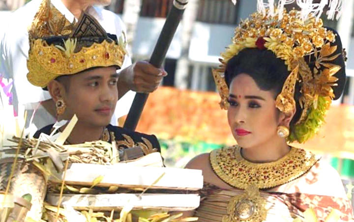 Adik Ipar Ajun Perwira Cantik Ala Model Bule, Ternyata Mualaf dan Istri Aktor Tampan Ini