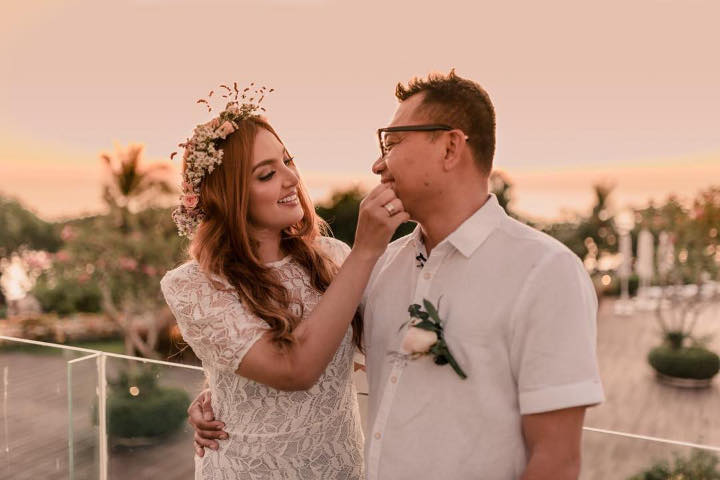Romantis Kembali Ucap Janji Nikah Pada Anniversary Tahun 2018