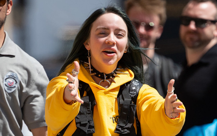 Alasan Billie Eilish Selalu Pakai Baju Kedodoran Akhirnya Terungkap, Ternyata Gara-Gara Ini