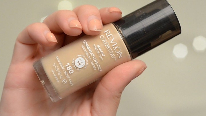 Revlon Colorstay Liquid Foundation Combination/Oily Skin Rp 145 Ribu