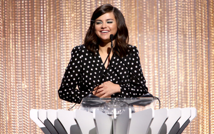 Selena Gomez Tampil Cantik Saat Hadiri Festival Film Cannes, Wajah Bengkak Jadi Sorotan