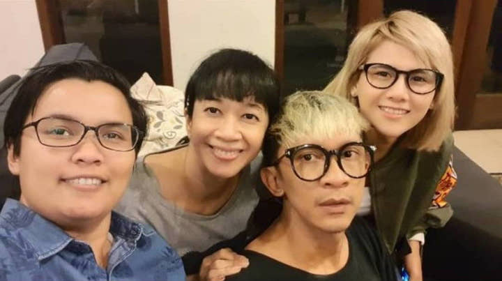 Sudah Terbuka Soal Hubungan ke Sahabat Dekat