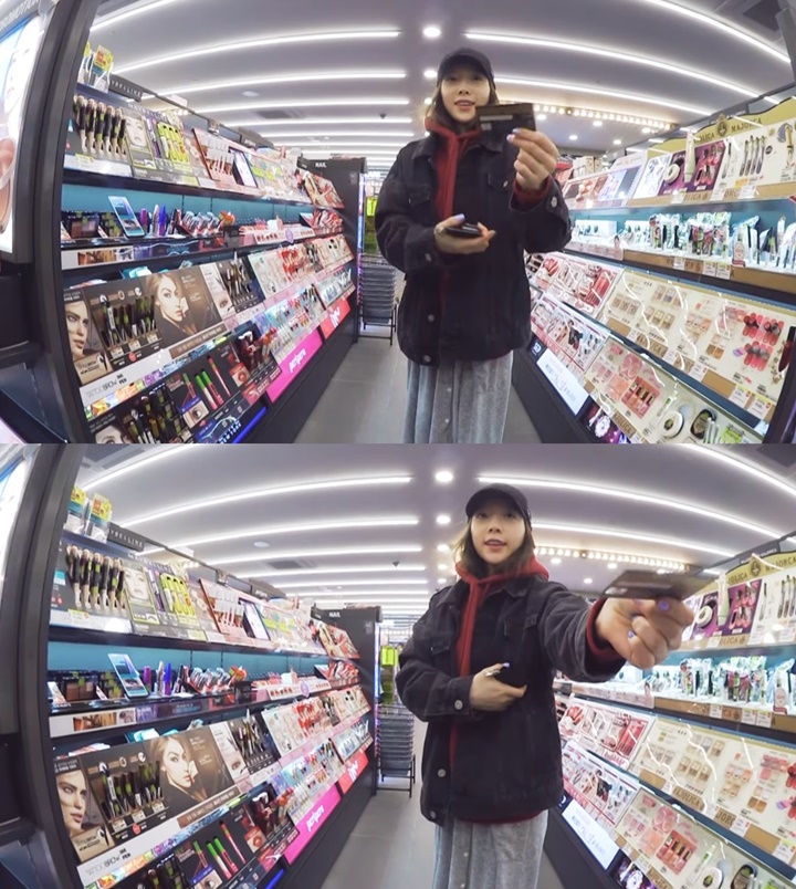 Tae Yeon Jadi Perbincangan Gara-Gara Kartu Kredit di Vlog Terbaru