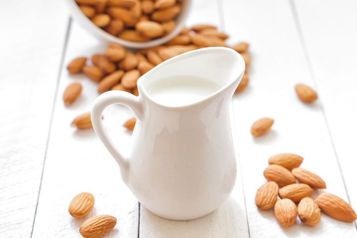 Susu Almond atau Mete untuk Menggantikan Santan