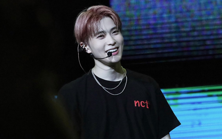 Penampakan Tangan di Foto Jaehyun NCT 127 Bikin Fans Geger, Hantu?