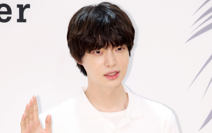 Penampilan Baru Ahn Jae Hyun di Teaser 'Kang's Kitchen 2' Sukses Bikin Fans Terkejut