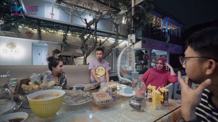 Rieta Amilia Ngamuk ke Raffi