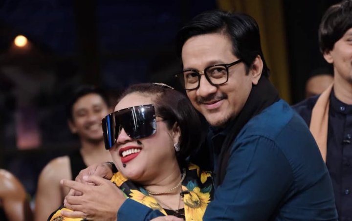 Momen Andre Taulany Comeback di 'Ini Talkshow', Nunung Beri Pelukan Hingga Sule Cuma Bisa Senyum