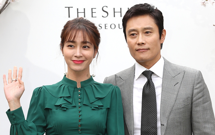 Lee Byung Hun dan Lee Min Jung Jadi Bahan Gosip Usai Beli Rumah 25 Miliar di LA