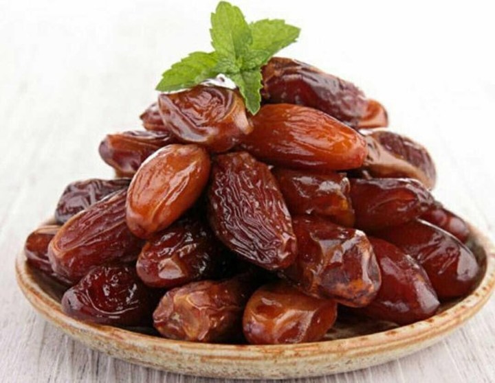 Makan Kurma saat Buka Puasa