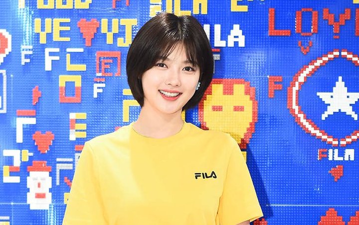 Kim Yoo Jung Setuju Jadi Paranormal di Film 'The Eighth Night', Intip Foto Baca Naskahnya