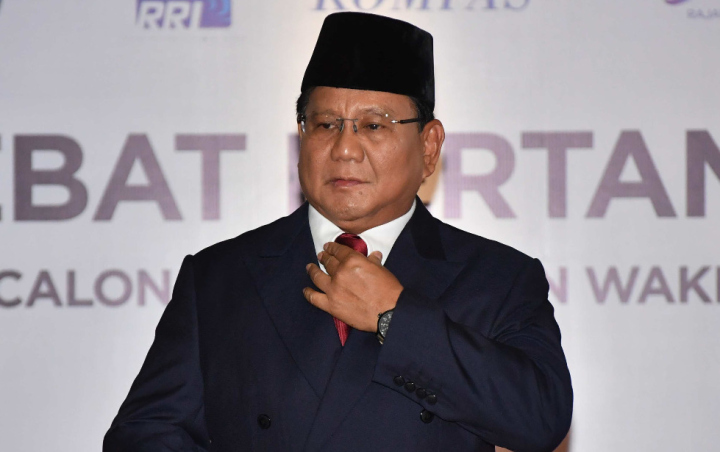 Prabowo Subianto Jenguk Langsung Kondisi Relawan yang Terluka saat Aksi 22 Mei