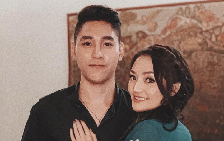 Dihiasi Berlian Mahal, Siti Badriah 'Maki-Maki' Haters 