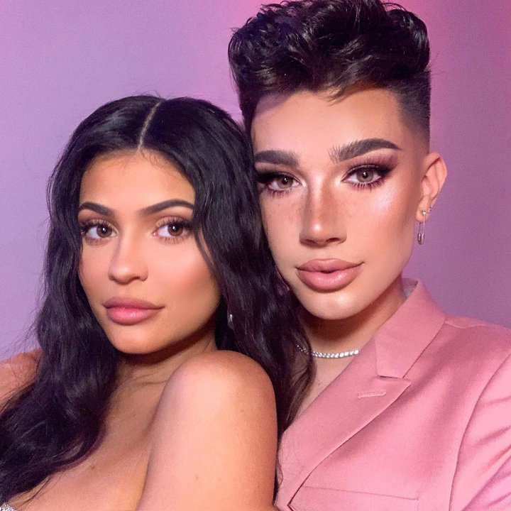 James Charles Disindir Tak Tahu Malu Usai Posting Foto Bareng Kylie Jenner