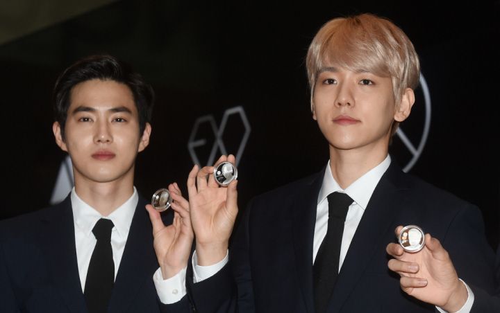 Suho EXO Dapat Hadiah Ultah Hair Dryer Lapis Emas Berharga Selangit dari Baekhyun