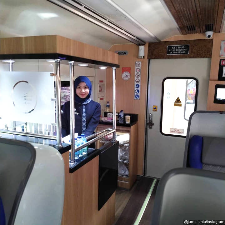 Satu Gebong Bakal Dilengkapi Dengan 1 Pramugari
