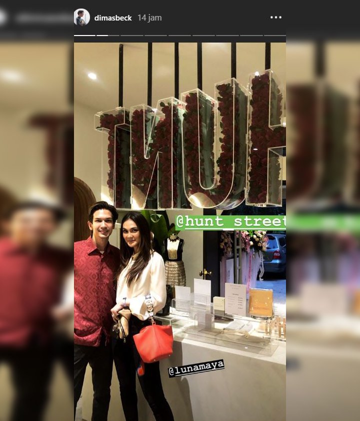 Luna MayaDimas Beck Kencan Bak Couple Artis Korea, Pamer Ekspresi