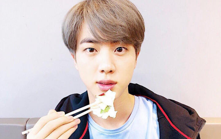 Jin Akui Susah Temukan Ibunya Sendiri di Konser BTS, Kenapa?