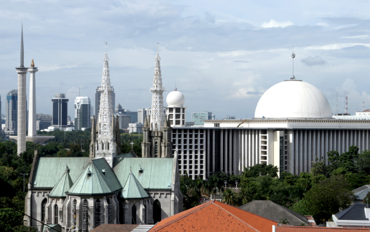 Kisah Gereja Katedral Siapkan Parkiran dan Tempat Wudhu Bagi Jemaah Salat Id Masjid Istiqlal