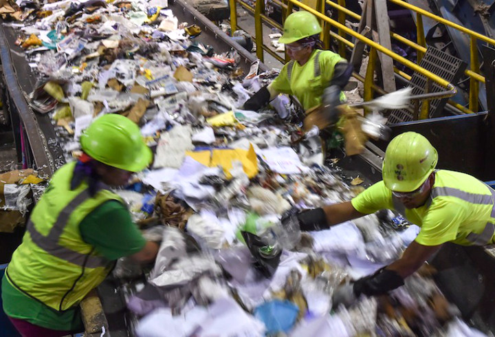 Pekerja Daur Ulang Memiliki Risiko Kanker Tinggi