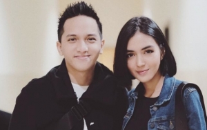 Jawaban Ge Pamungkas ini sekaligus membantu sang istri, Anastasia Herzigova alias Kykuu yang juga mengalami hal sama ketika ditanya soal momongan oleh keluarga mereka di momen lebaran tahun ini.