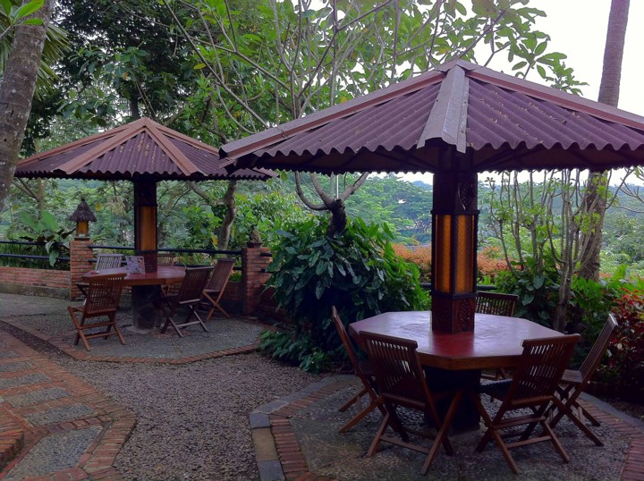 Bupe Resto, 'Desa' di Tengah Kota Jakarta