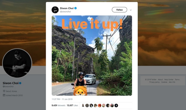 Choi Siwon Asyik Kendarai Motor di Bali, Stiker Singa Bikin Netizen Ngakak