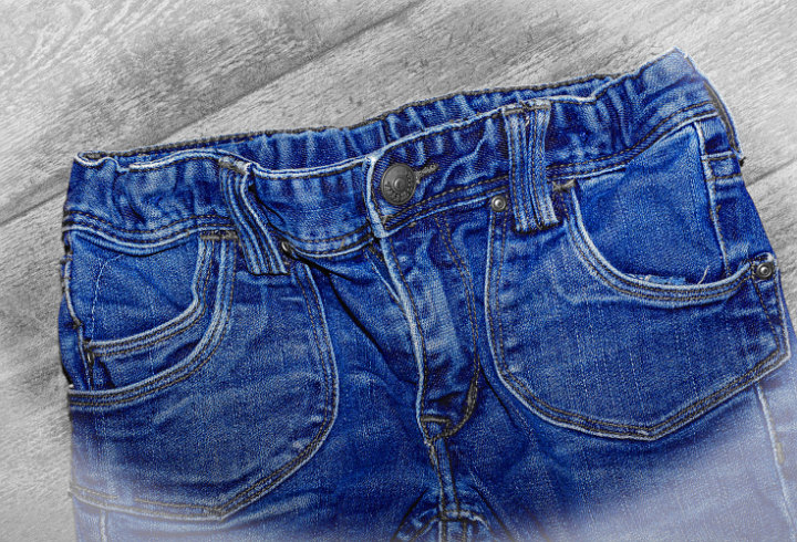 Jangan Sampai Menggunakan Celana Jeans Saat Interview Kerja