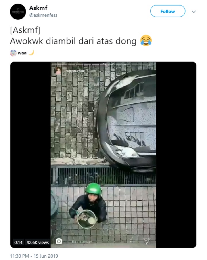 Reza Arap Ambil Pesanan Ojol Pakai Timba